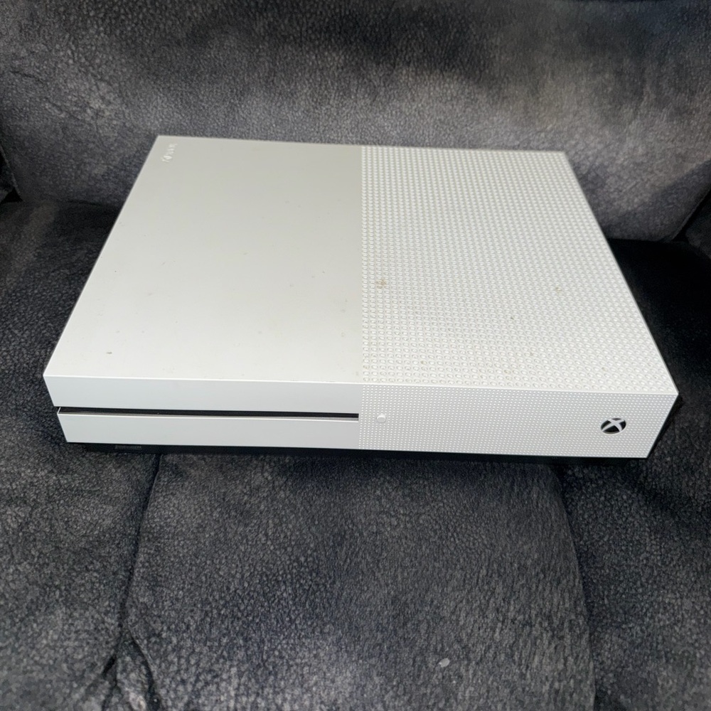 Microsoft Xbox One S Console Only Used Pre Owned Tested No Cords Works Great XOS